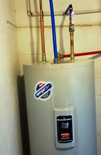 https://hockinghotwater.com.au/uploads/2025/06/electric-hot-water-system-32554.jpg