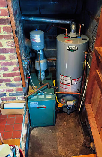 https://hockinghotwater.com.au/uploads/2025/06/gas-hot-water-system-50310.jpg