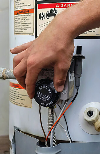 https://hockinghotwater.com.au/uploads/2025/06/hot-water-servicing-68760.jpg