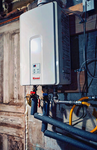 https://hockinghotwater.com.au/uploads/2025/06/thermostatic-water-systems-43287.jpg